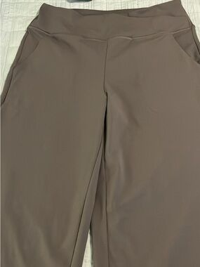 High-Rise Wide-Leg Capris in Taupe